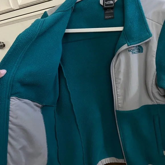 North face fleece jacket - Picture 3 of 5